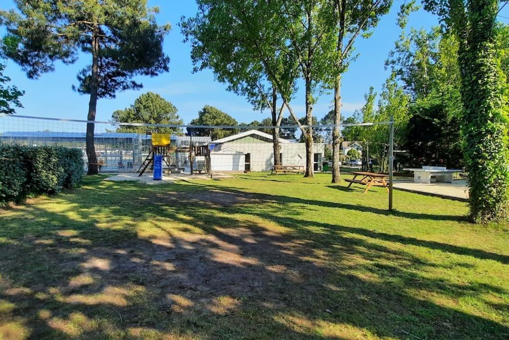 Chez Ced Et Laeti, Appartement Prive Avec Jardin Et Terrasse Dans Residence L'Estuaire Muni D'Une Piscine Couverte Et Aire De Jeu, Linge De Lit Et De Salle D'Eau Ainsi Que Tele, Compris Dans Le Tarif Profitez A Fond De Notre Belle Region Ле-Вердон-Сюр-Мер Экстерьер фото