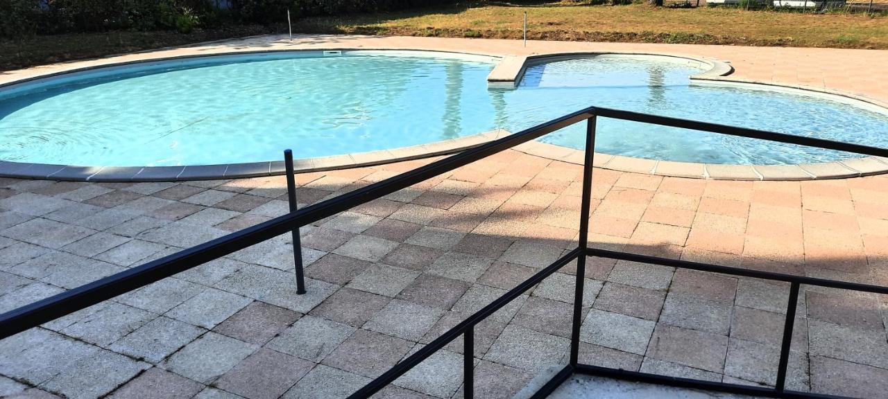 Chez Ced Et Laeti, Appartement Prive Avec Jardin Et Terrasse Dans Residence L'Estuaire Muni D'Une Piscine Couverte Et Aire De Jeu, Linge De Lit Et De Salle D'Eau Ainsi Que Tele, Compris Dans Le Tarif Profitez A Fond De Notre Belle Region Ле-Вердон-Сюр-Мер Экстерьер фото